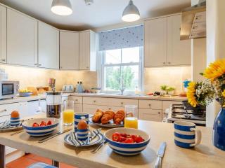 3 Bed in Charmouth DC091 - 9