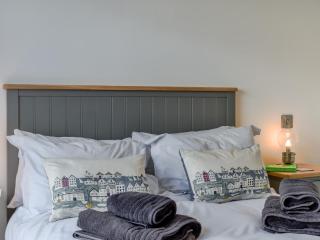 2 Bed in Tenby 85725 - 6