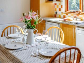 2 Bed in Fowey CHEST - 6