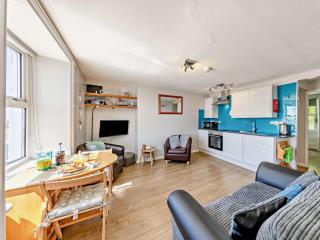 2 Bed in Aberdovey DY044 - 6