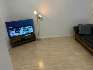 3 bedroom Luxurious property 5Mins from heaton park - 9