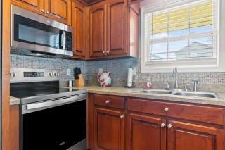 Branch Breeze Beach House - 5