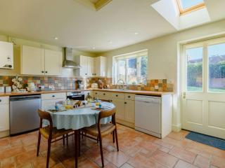 3 Bed in Sedgeford 90011 - 3