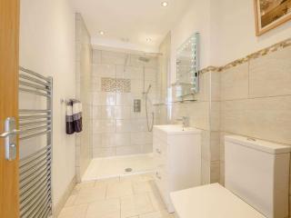 3 Bed in Tenby FB301 - 1