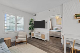 King suite near Epic & Universal, free parking - 9