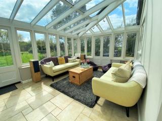 4 Bed in Ningwood IC048 - 2