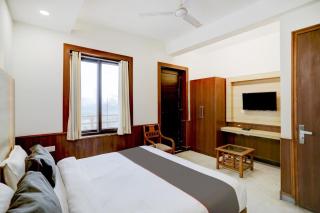 Hotel O Divy Noida Sector 50 Metro Station - 9