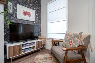 Artistic Picton getaway - 9