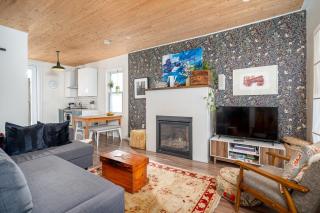 Artistic Picton getaway - 0