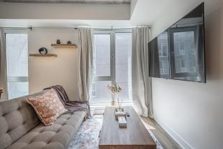 Cozy Corner - Modern 1BR in MTL - 4