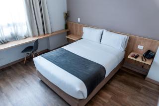 ExpoStay Hotel Corferias Embajada Americana - 1