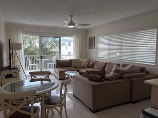 Solaris Court Unit 2 - 6