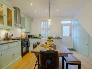 3 Bed in Harrogate 90032 - 6
