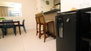 1073 - Apartamento para locação no centro de Bombinhas - 1