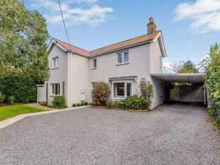 4 Bed in Bembridge IC070 - 0