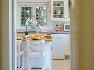 4 Bed in Bembridge IC070 - 2