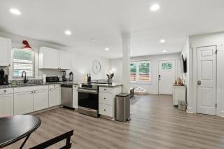 Athenian Haus with Grill - 1