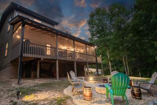 The Cabin Kingdom Hot tub Fire Pit - 9