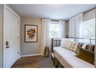 Downtown Bungalow Less than 1.5 Miles to UGA - 3