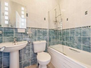 1 Bed in Tenby FB154 - 4