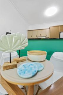 Urban Tropics Modern Resort Apartment near Cairns CBD - 5