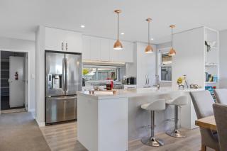 Papamoa Beach Retreat - 7