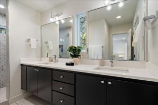 Luxury Stay w Ping-Pong & Pool - 1