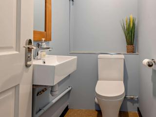 2 Bed in Blandford Forum 95140 - 2