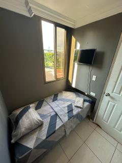 Habitación amueblada con baño privado, céntrica - 4