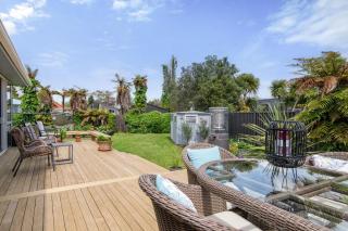 Hannahs Bay Haven - Rotorua Holiday Home - 0