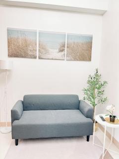 Lush Living 1BR with Balcony near Ayala Makati - 3