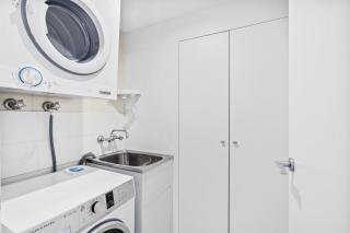 Live the Brisbane Life, 5 Min to Felons - 4