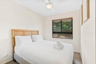 Live the Brisbane Life, 5 Min to Felons - 1