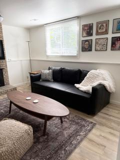 New cozy Fall foothill retreat in Boulder - 8