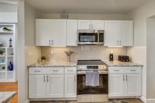 3 Mi to Beach and Boardwalk Riverfront Daytona Home - 2