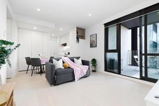 Walk to Everything! Brand New Box Hill 1-Bed Gem - 3
