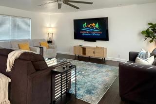 Endless Summer, Pool, Theatre, Boat Parking, Walk to London Bridge! - 9