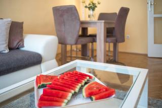 Rebecca Apartment next to Synagogue - 9