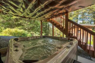 Secluded Log Cabin with Hot Tub Fire Pit Game Room - 7