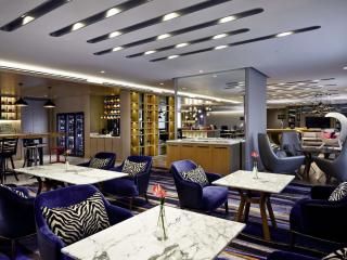 Pullman Kuala Lumpur City Centre Hotel & Residences - 7