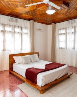 House with three bedroom and garden view - 6