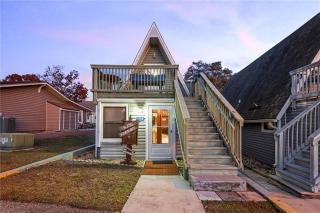 Enchanted Hucks Hideaway - 0