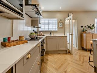 3 Bed in Aberaeron 88788 - 1