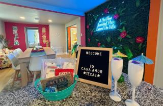 Casa Amor Texas A Vibrant Villa near BS&W with King Bed - 8