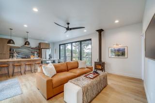 Modern Cabin Living! Mtn-View Gem in Munds Park - 6