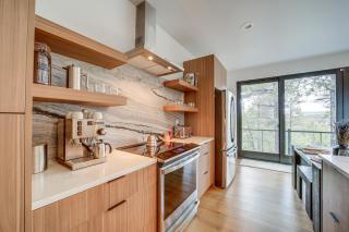 Modern Cabin Living! Mtn-View Gem in Munds Park - 2