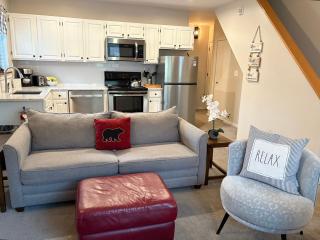 Cozy Attitash Getaway-1BR-Pool-Walk to Attitash - 9