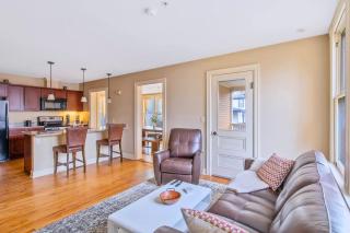 Westcott 2BR 3 Bed Apt in Mansion mins to SU JMA Dome - 0