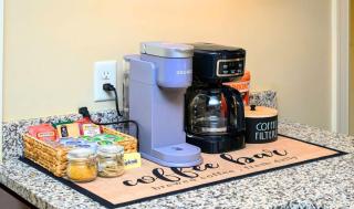 Westcott 2BR 3 Bed Apt in Mansion mins to SU JMA Dome - 3