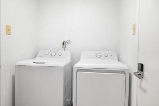 4BR Home by Six Flags, UTSA and La Cantera - 1